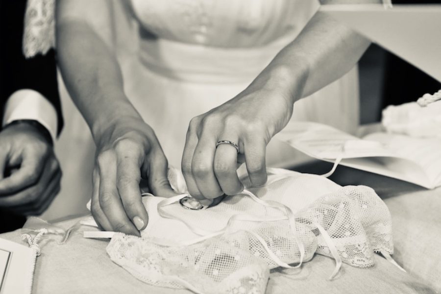 Il porta fedi perfetto per il tuo matrimonio